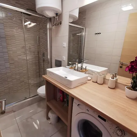 Andrea With Pool And Seaview *