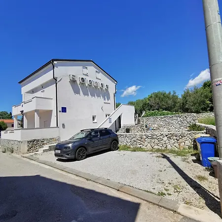 Andrea With Pool And Seaview *